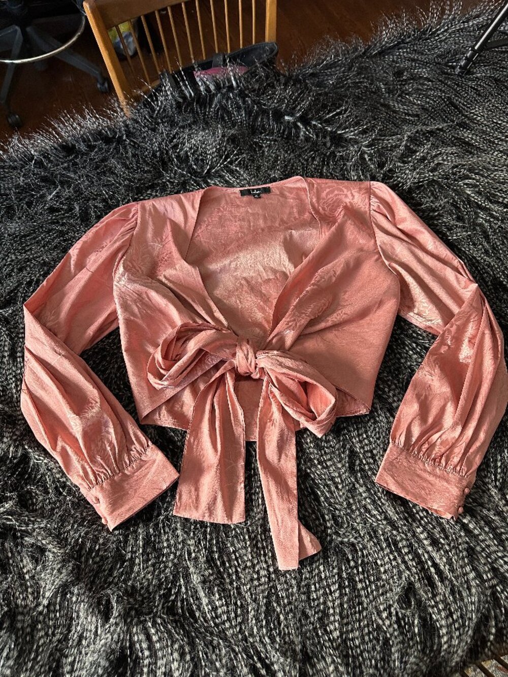 Lulus Cropped Tie-Front Satin Blouse in Dusty Rose